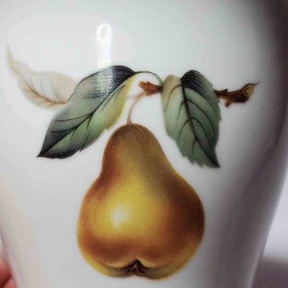 Cordon Bleu Teacup and Saucer Fruit Hand Decorated USA - Picture 7 of 9